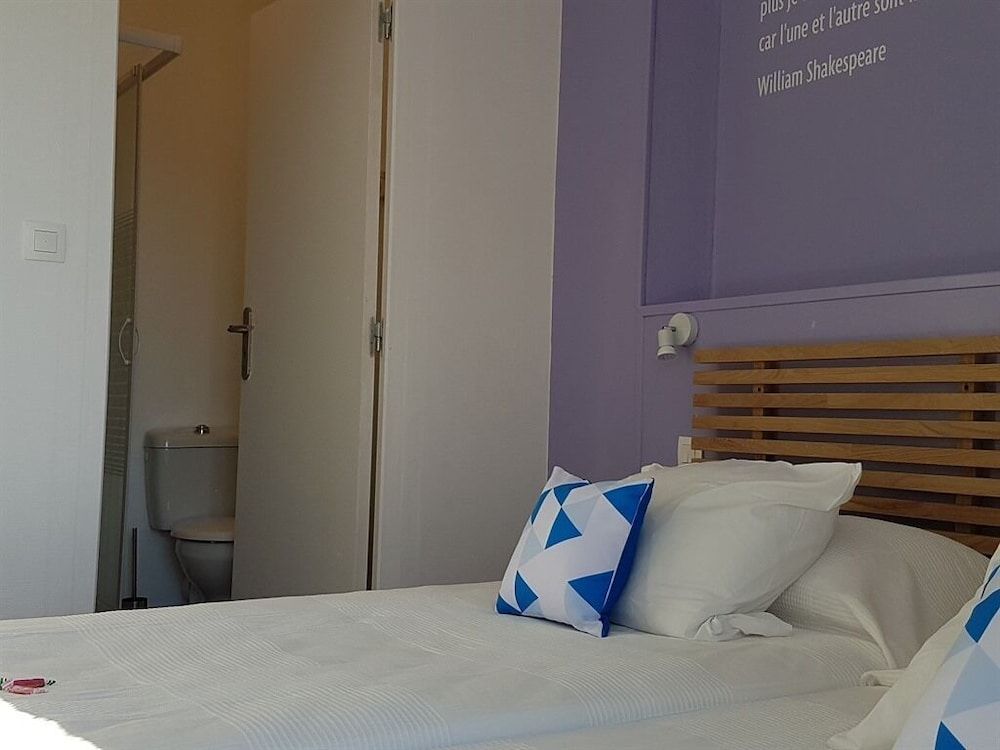 Standard Double or Twin Room, Private Bathroom (Balcon)