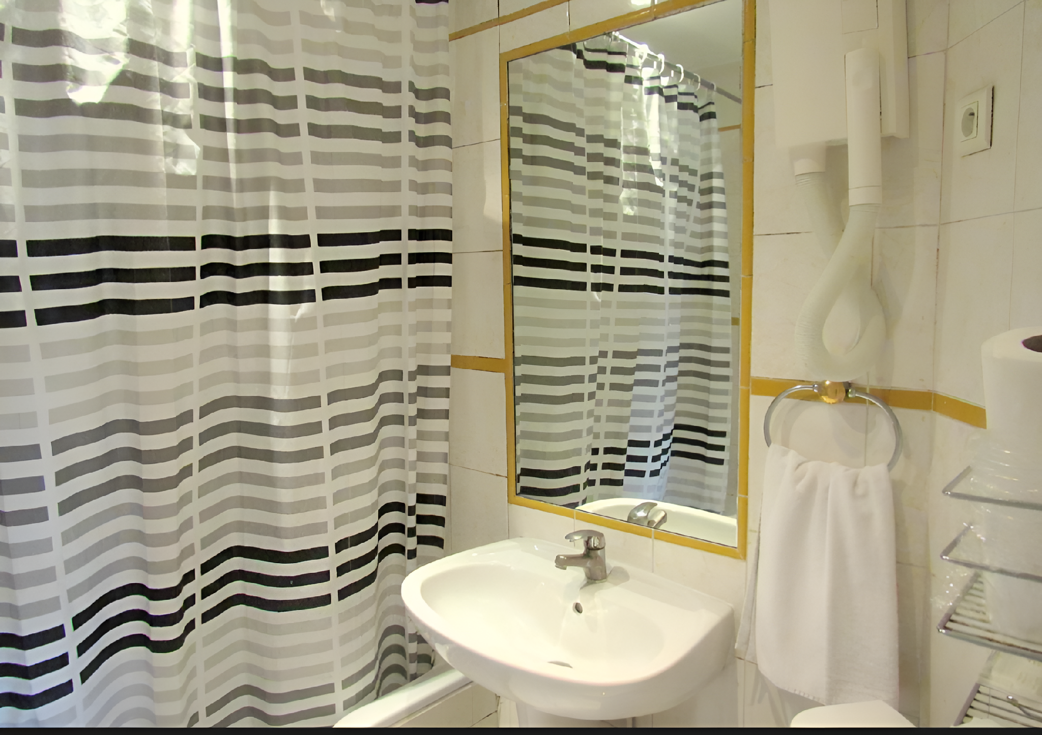 undefined Hotel du Square d'Anvers 10