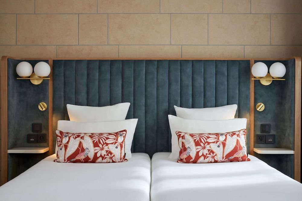 Best Western Saint Louis - Grand Paris Vincennes Superior Room, 2 Twin Beds, Non Smoking 4