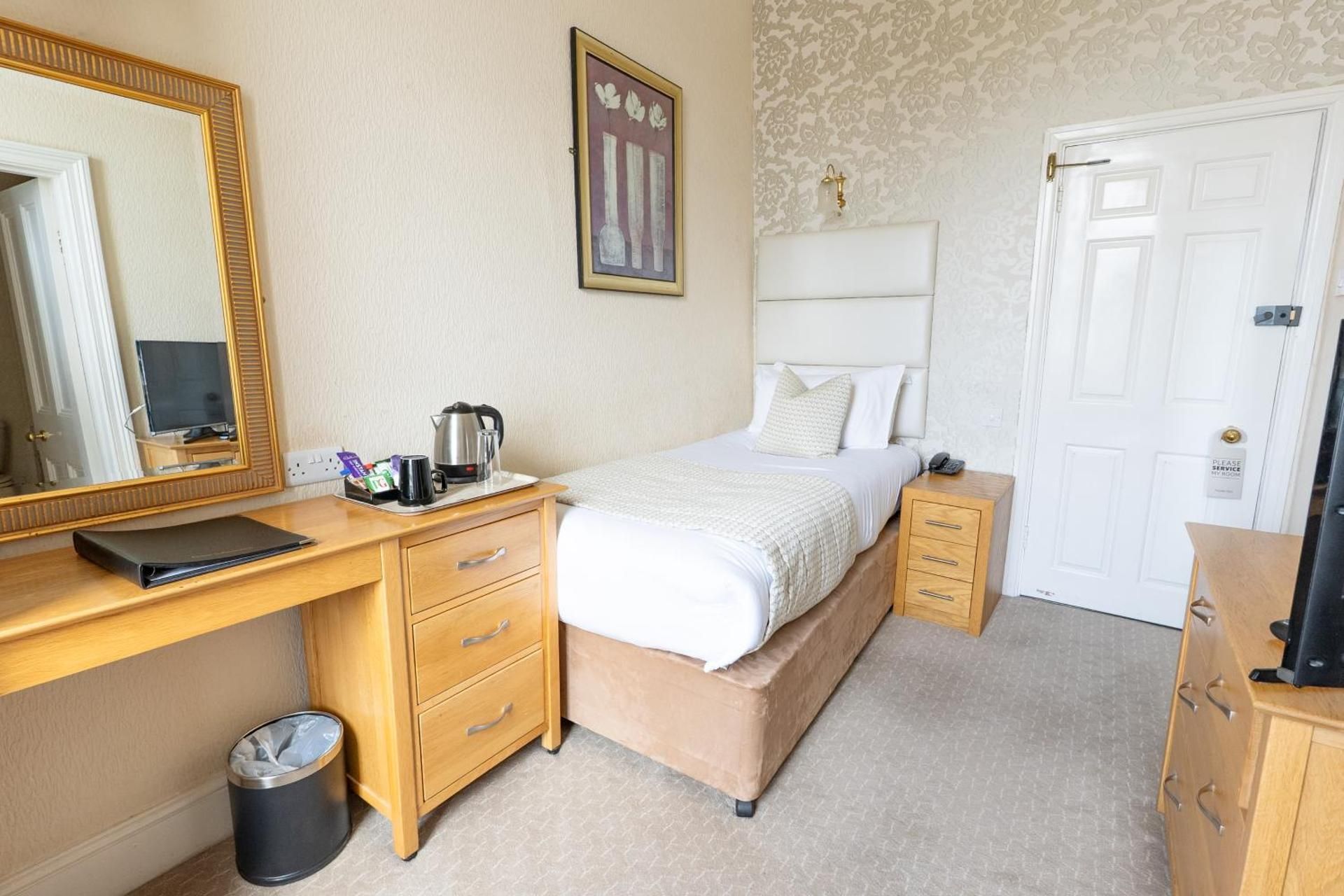 Standard Single Room