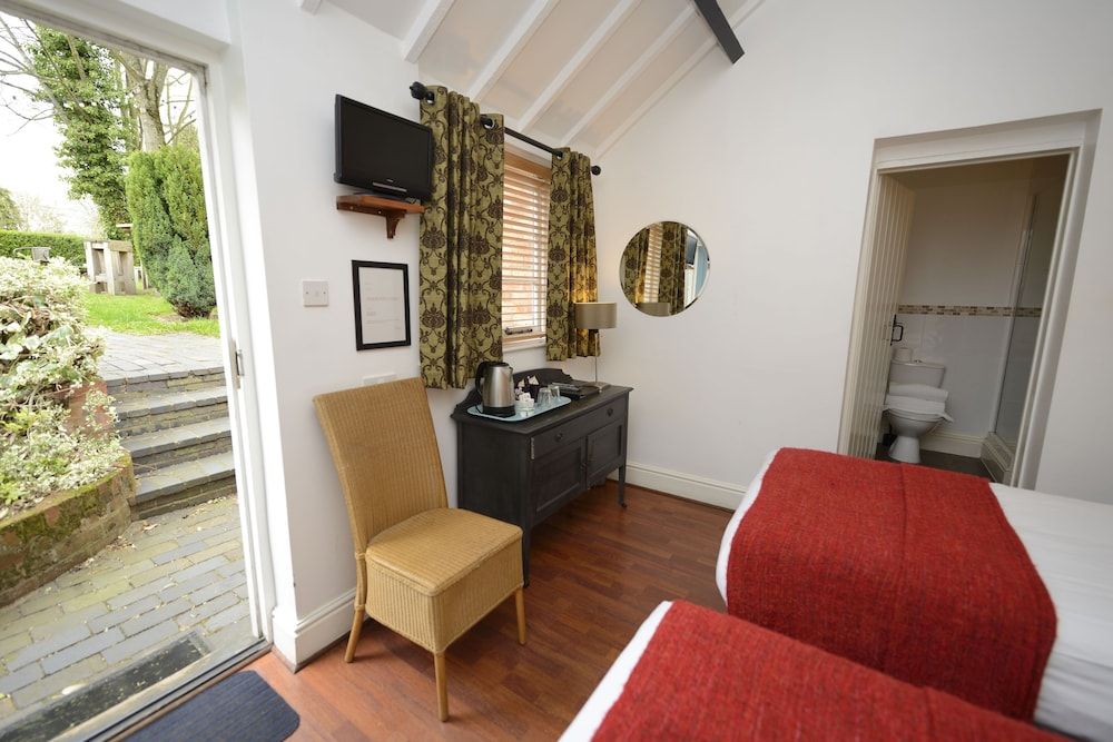 The White Lion Inn Twin Room 4