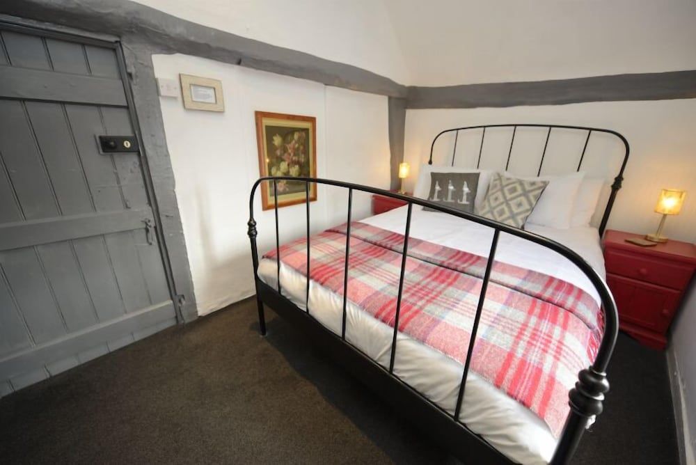 The White Lion Inn Double Room 8
