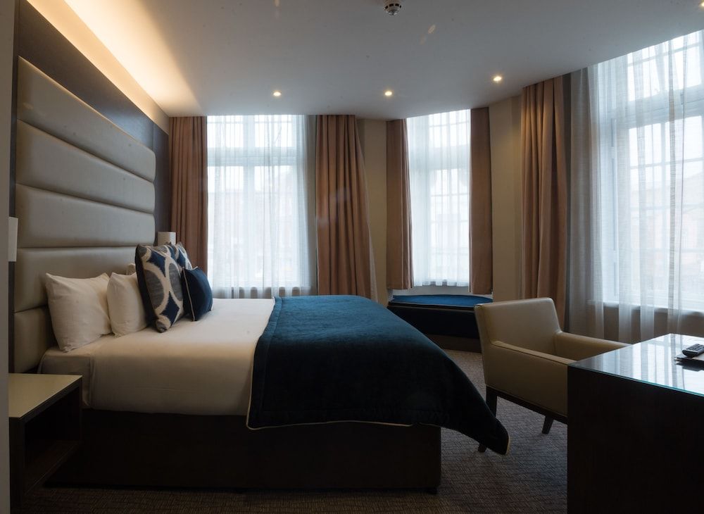 Junior Double or Twin Room