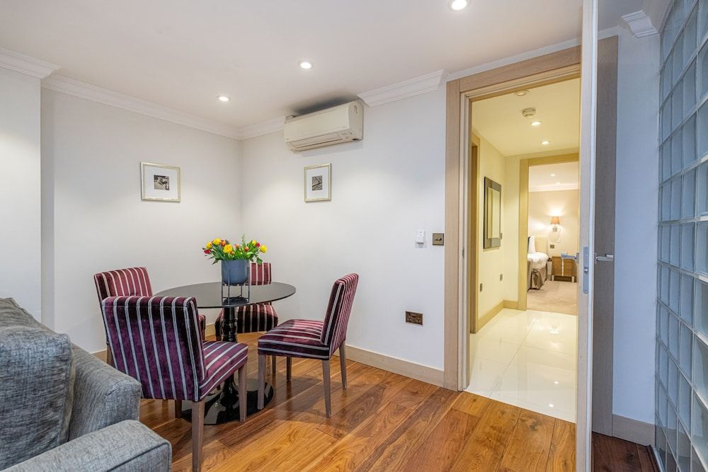 Claverley Court Executive Apartment, One Bedroom 8