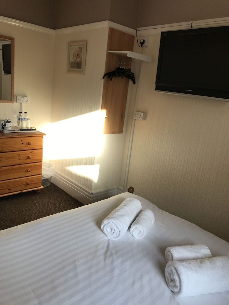 Queens Plaza Hotel Double Room 8