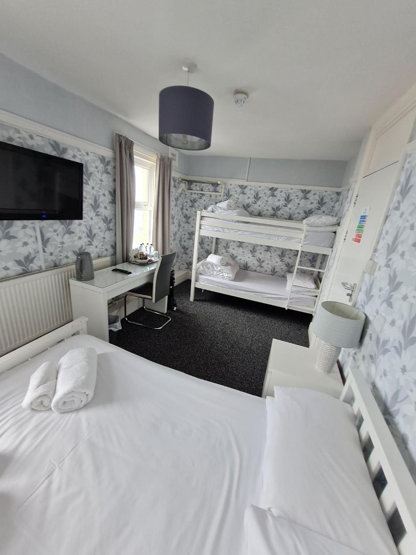 Quadruple Room with Sea View