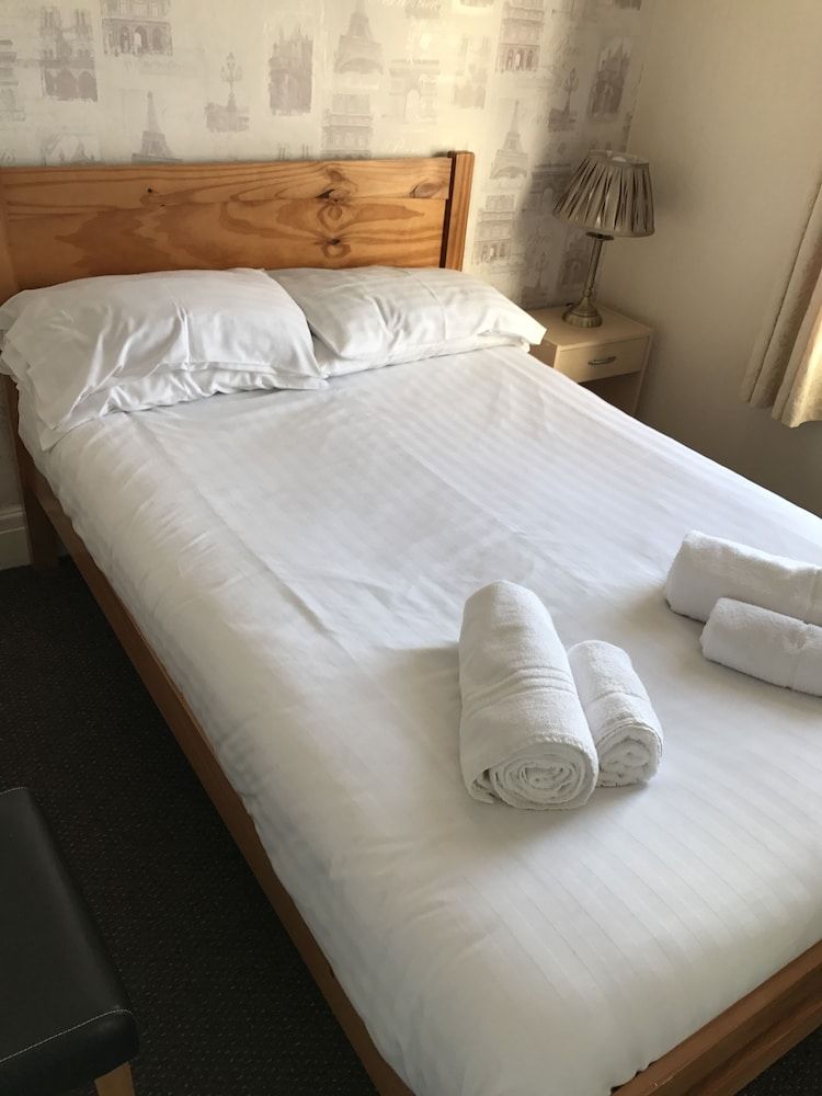 Queens Plaza Hotel Double Room 6