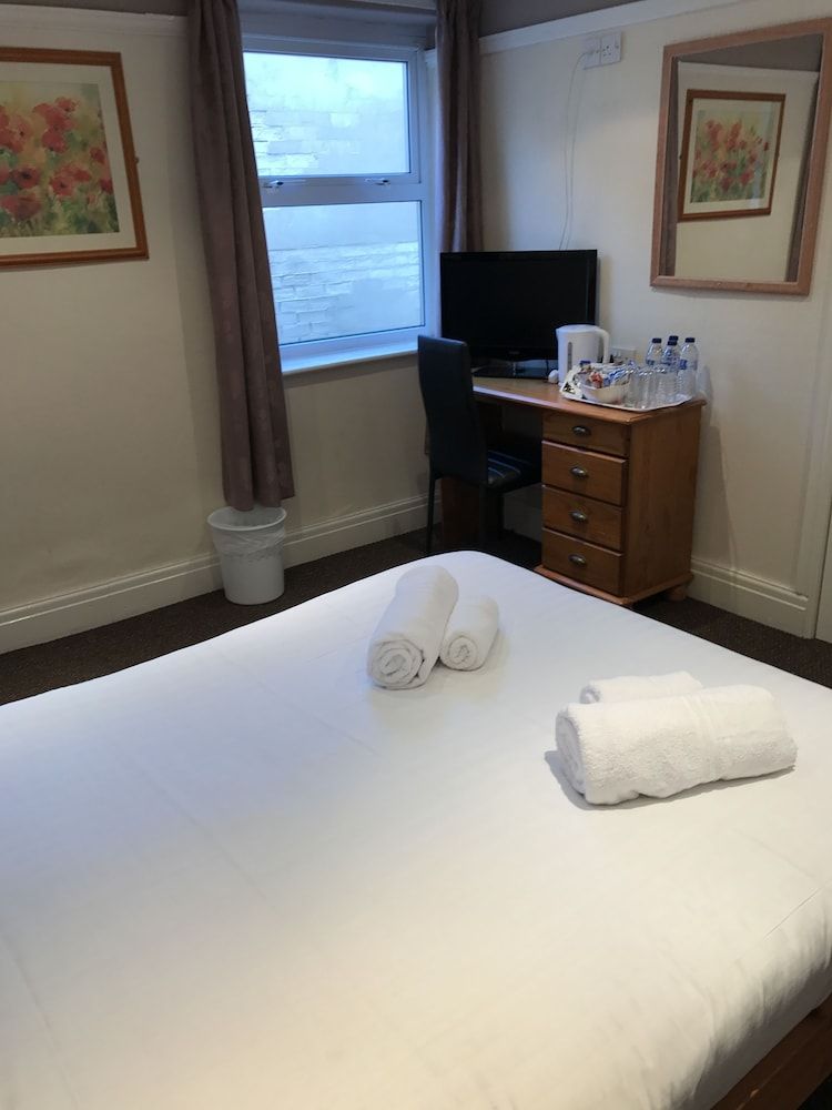 Queens Plaza Hotel Double Room 10