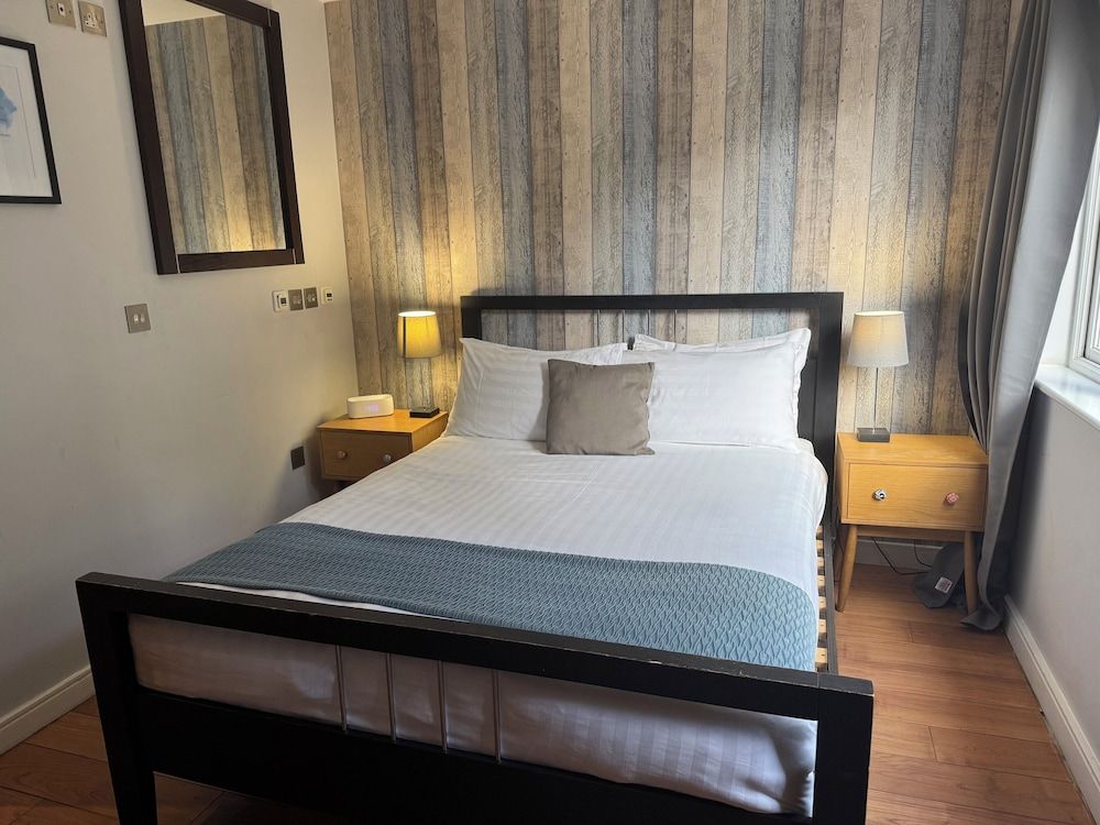 The Oaklands Hotel Superior Suite, 1 Double Bed