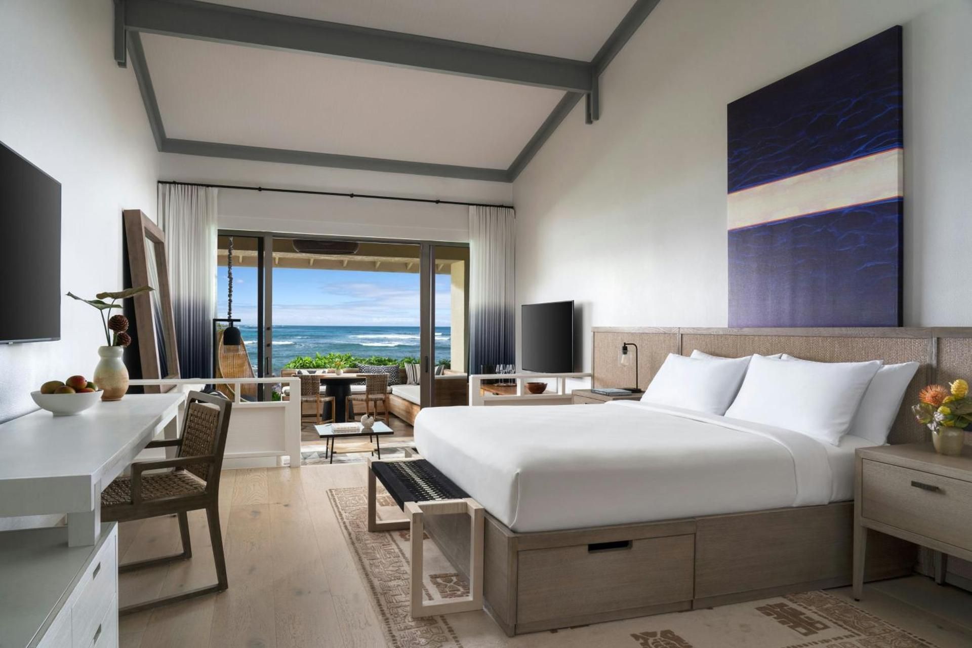 Ocean Front King Bungalow with Sofa Bed and Patio - Mobility/Hearing Accessible with Roll-In Shower