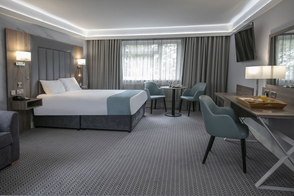 Junior Suite, 1 Queen Bed, Non Smoking (with Sofabed)