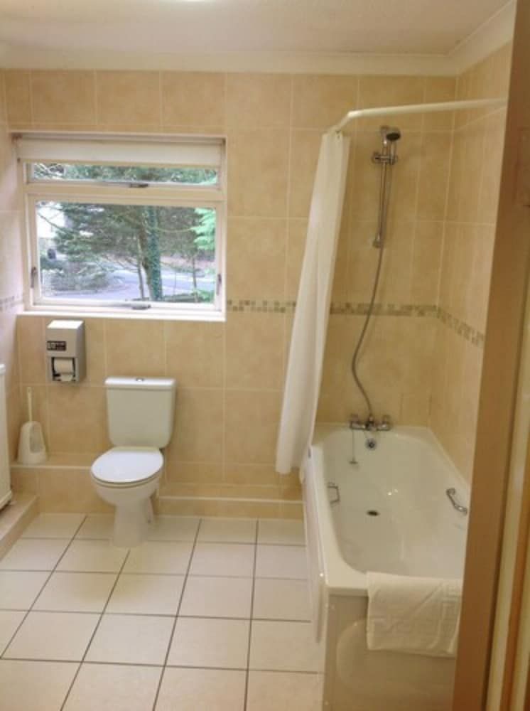 Best Western Premier Heronston Hotel & Spa Family Room, Multiple Beds, Non Smoking 5