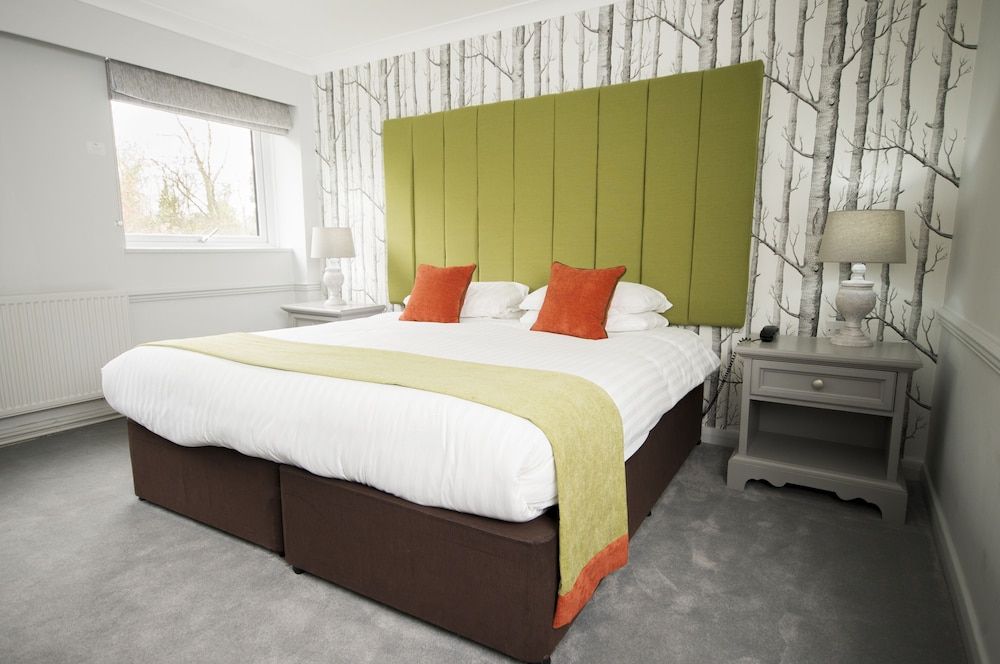 Crown Hotel