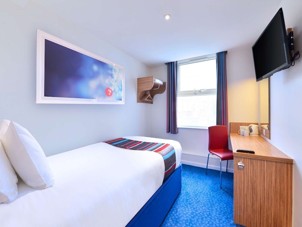 undefined Travelodge London Farringdon 7
