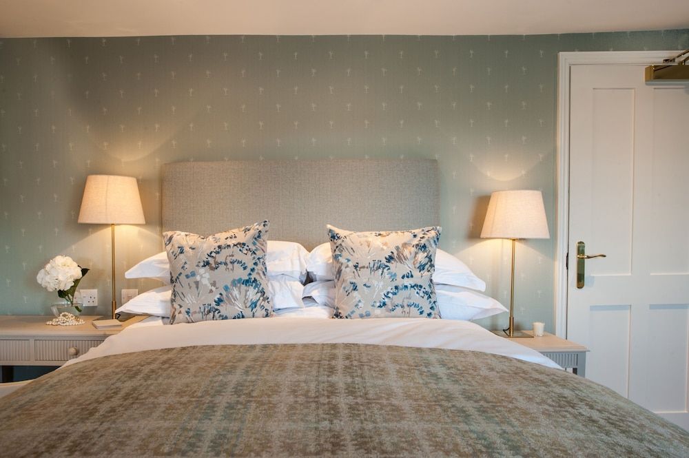 Luxury Family Attic Room