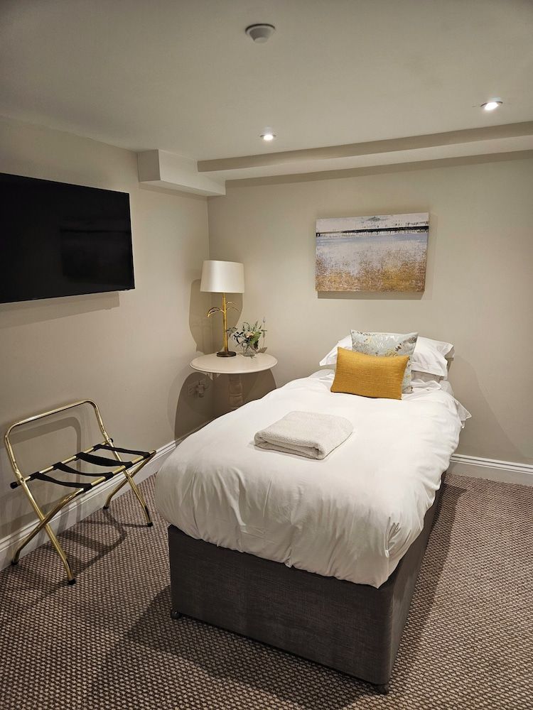 Family Suite Basement