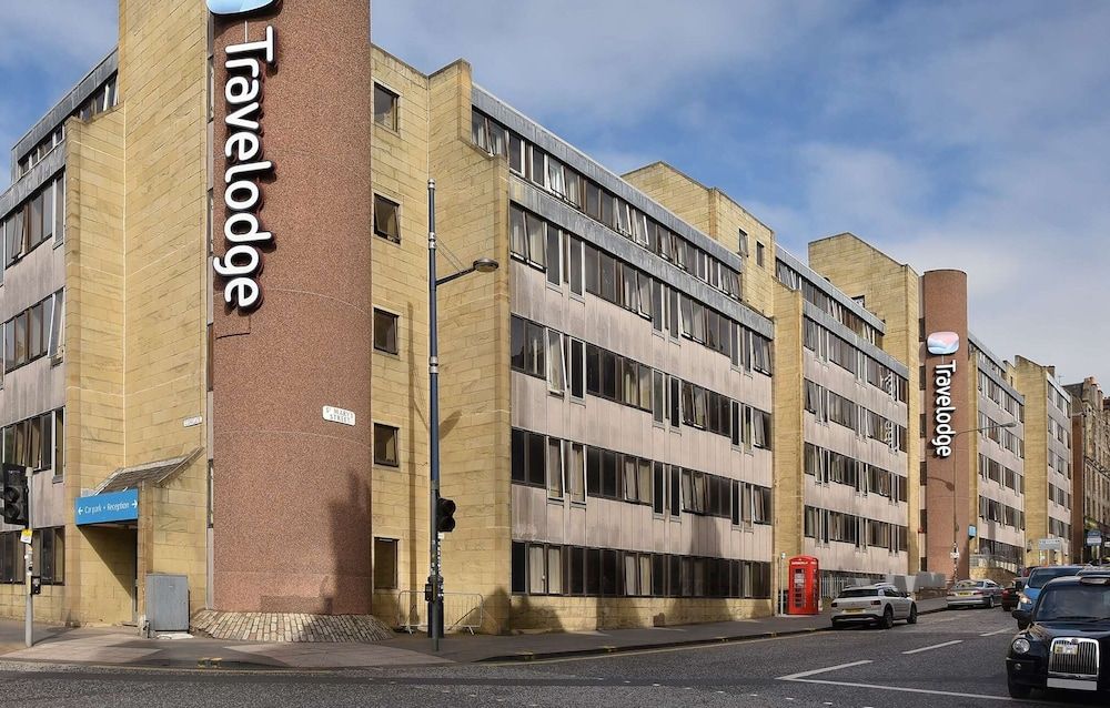 undefined Travelodge Edinburgh Central 2