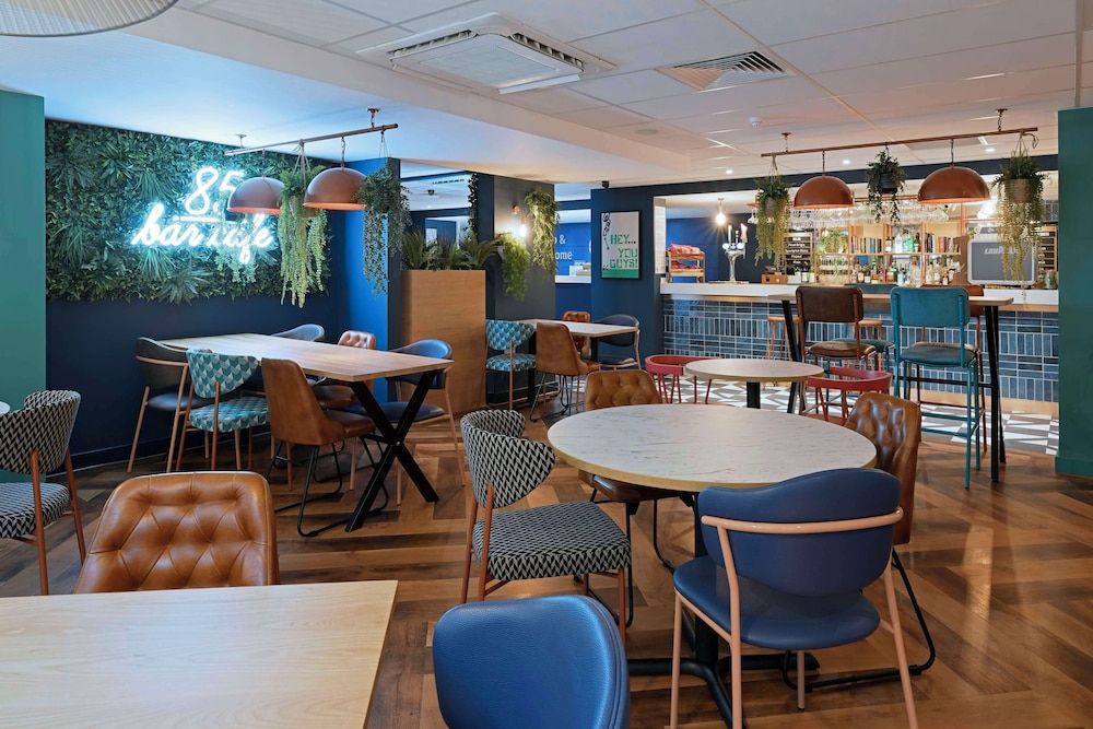undefined Travelodge Edinburgh Central 4