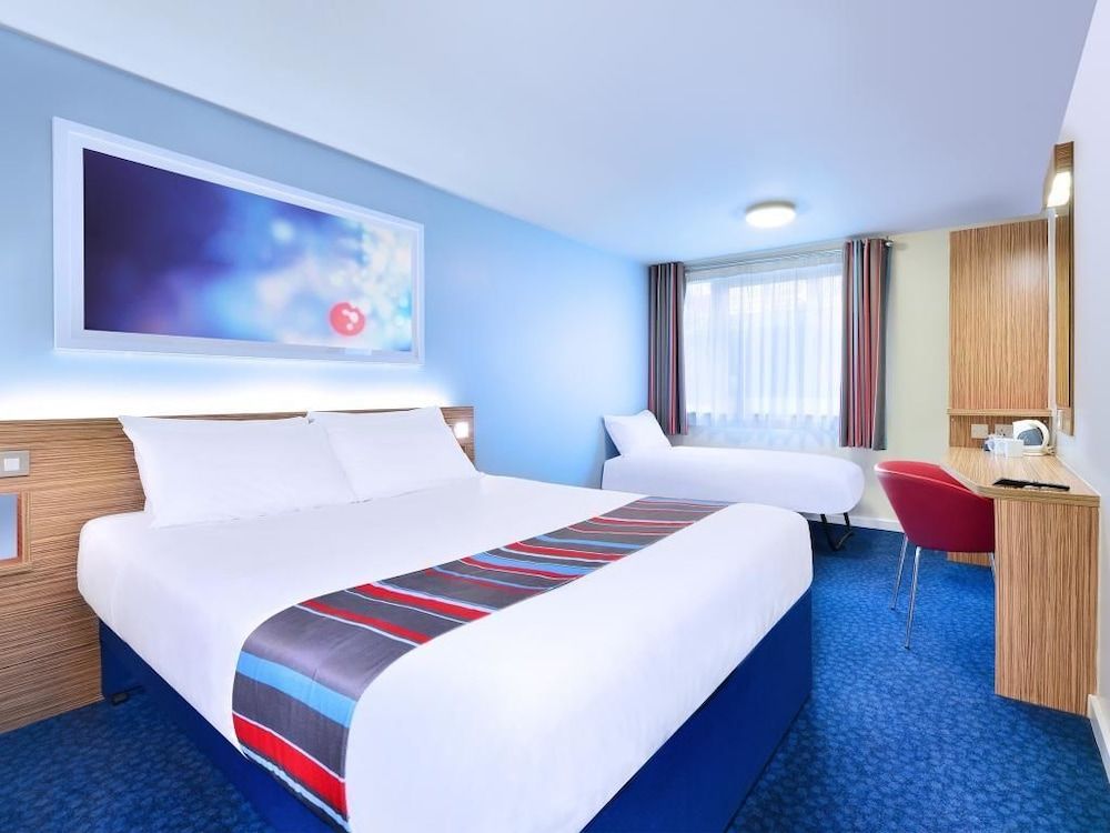 undefined Travelodge London City Airport 2