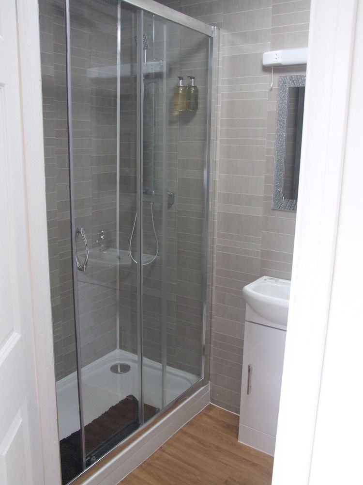 Coach Guest House Superior Double Room, 1 King Bed, Garden View 10