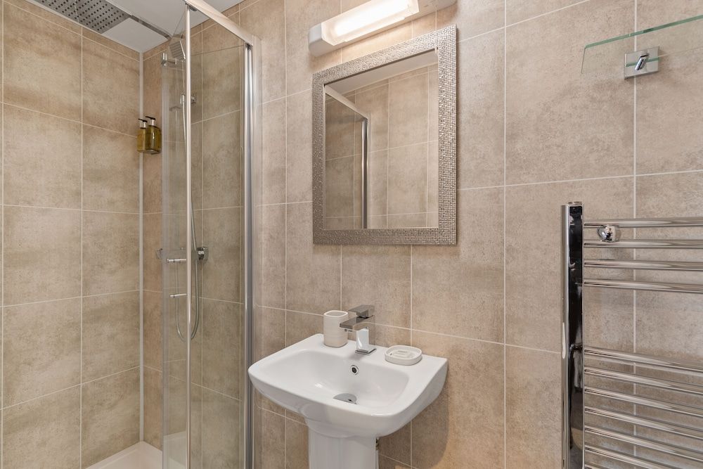 Coach Guest House Standard Triple Room 9