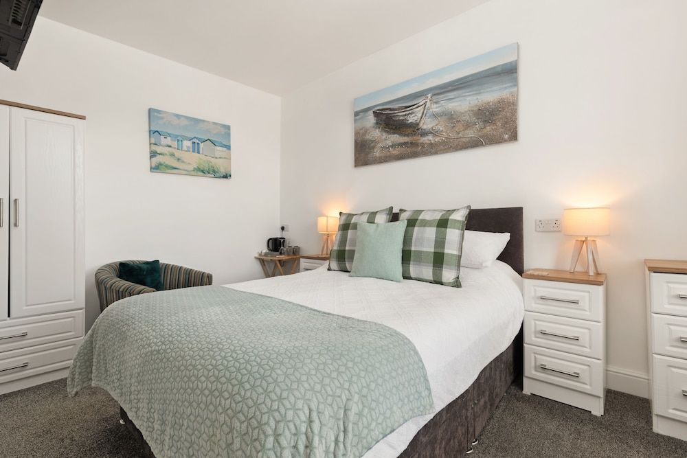 Coach Guest House Deluxe Double Room, 1 King Bed, Non Smoking