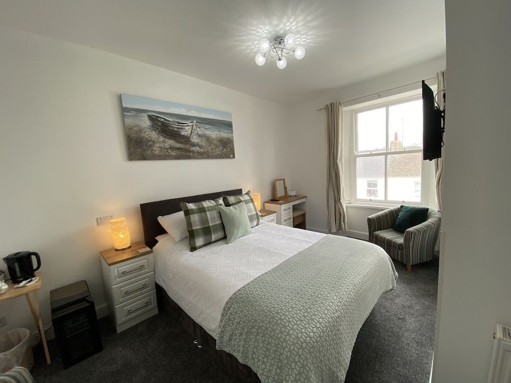 Coach Guest House Deluxe Double Room, 1 King Bed, Non Smoking 5