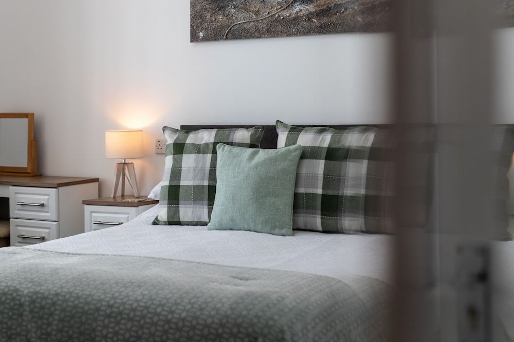 Coach Guest House Deluxe Double Room, 1 King Bed, Non Smoking 9