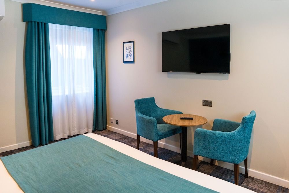 Almondsbury Inn & Lounge Deluxe Room 6