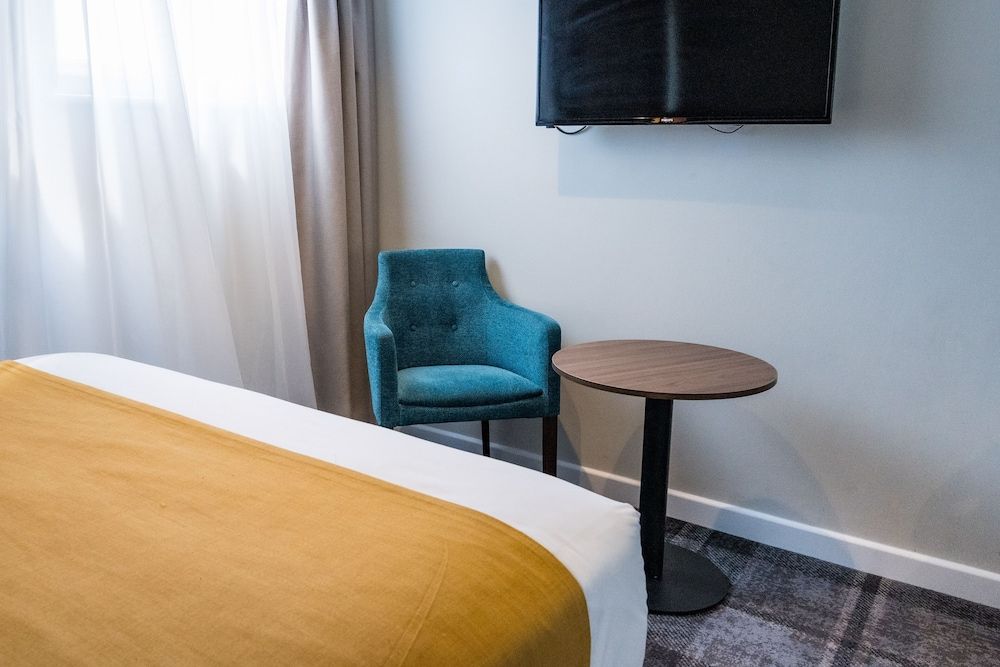 Almondsbury Inn & Lounge Standard Double Room 13