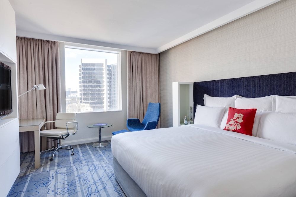 Guest room, 1 King (Cityscape View)