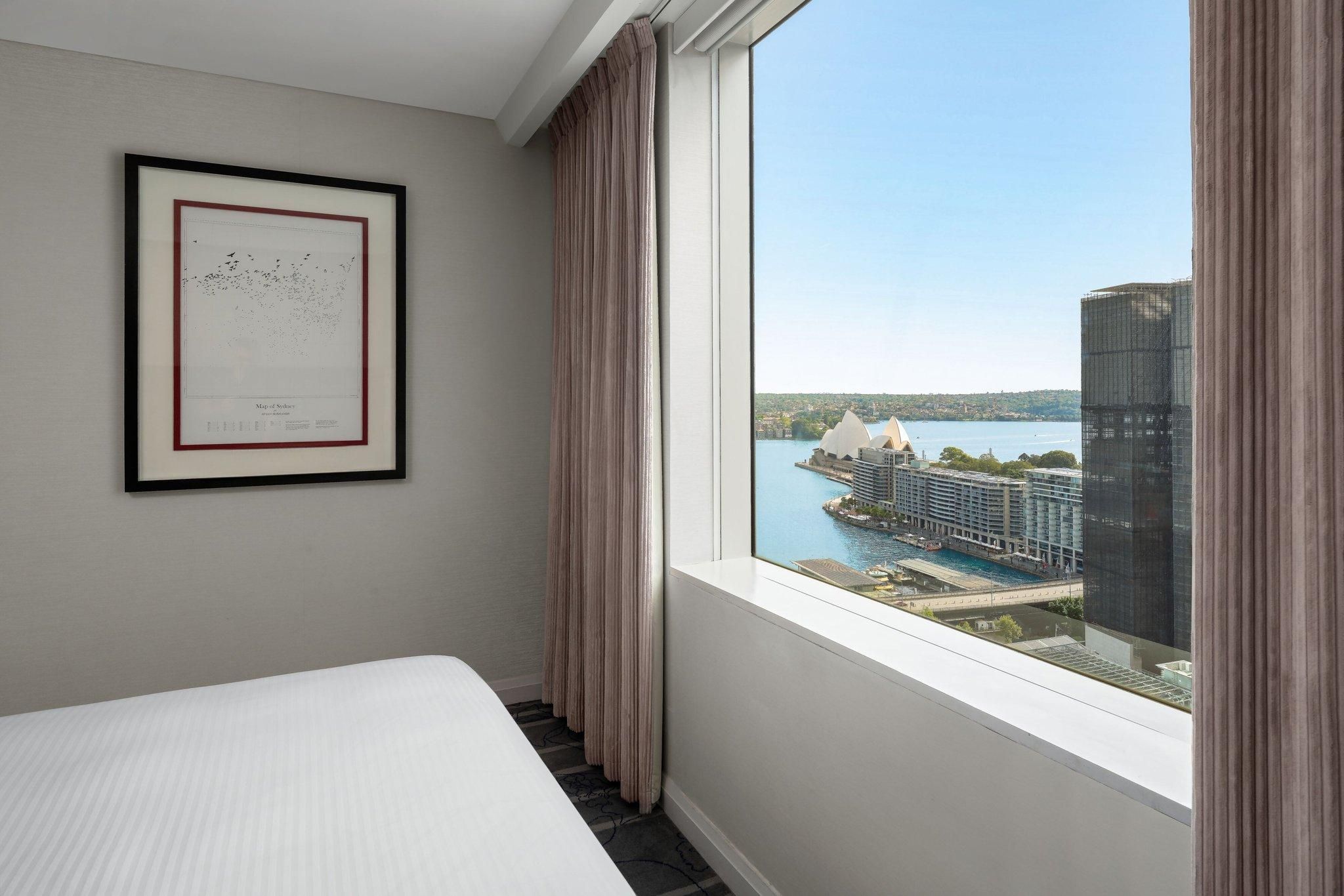 Club lounge access, Club Guest room, 2 Double, Opera House view