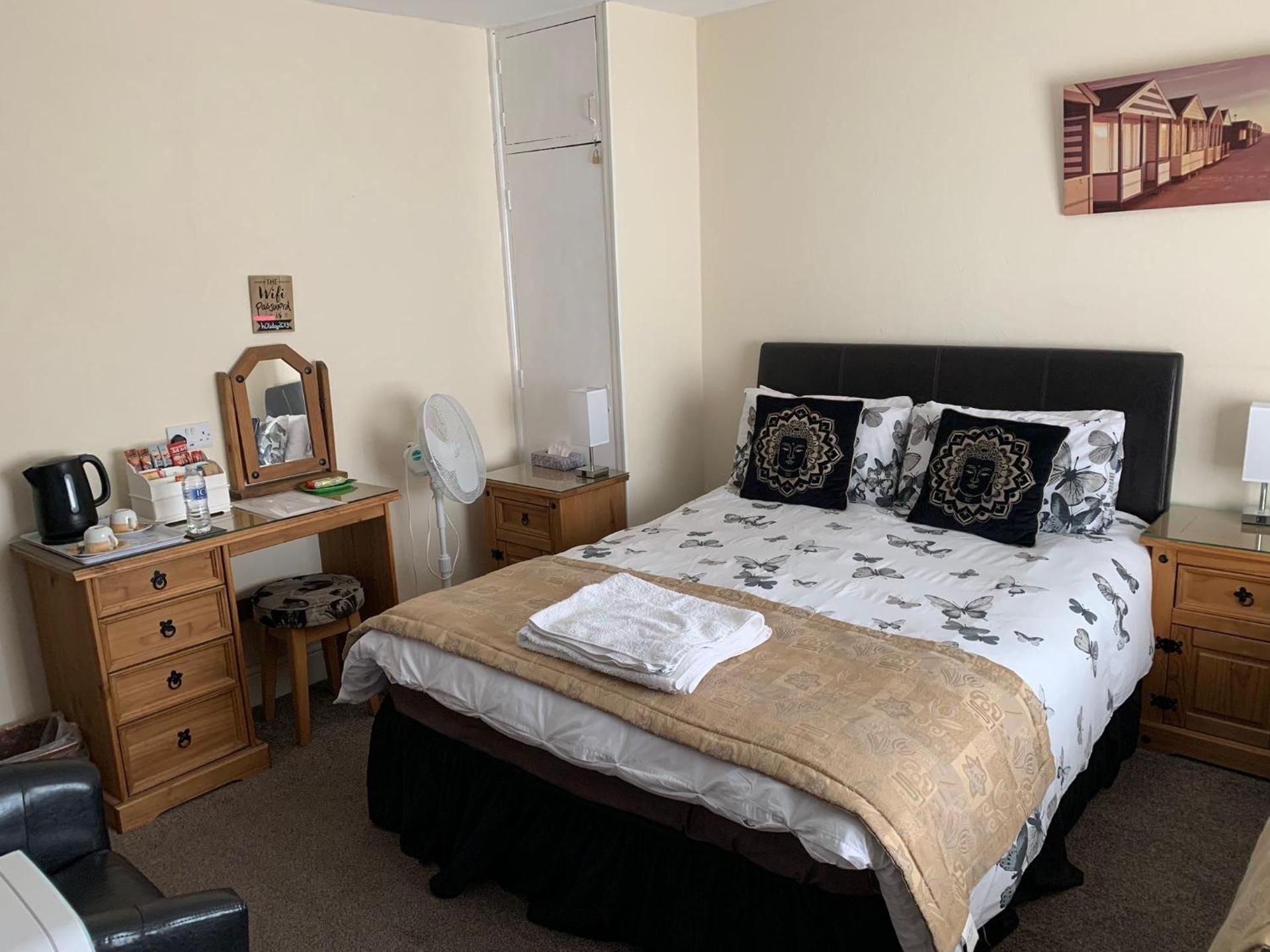 Large Double or Twin Room