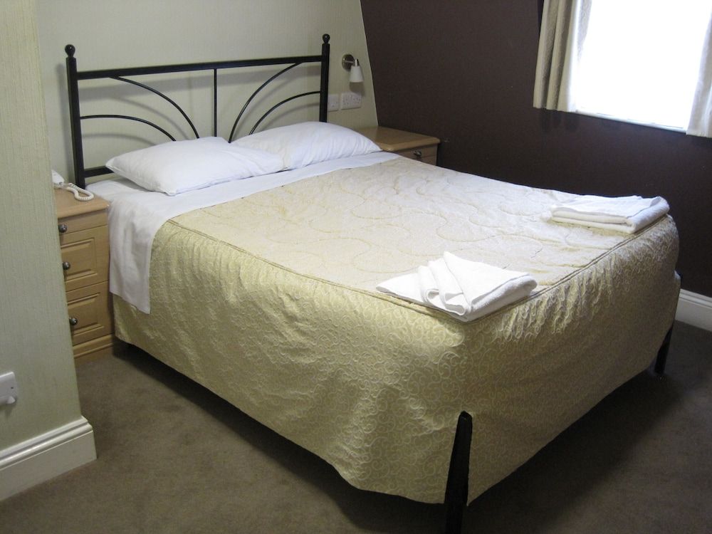 Central Hotel Standard Double Room, Ensuite