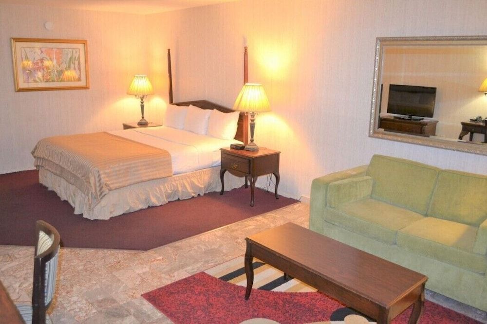 Standard Room, 1 King Bed, Smoking