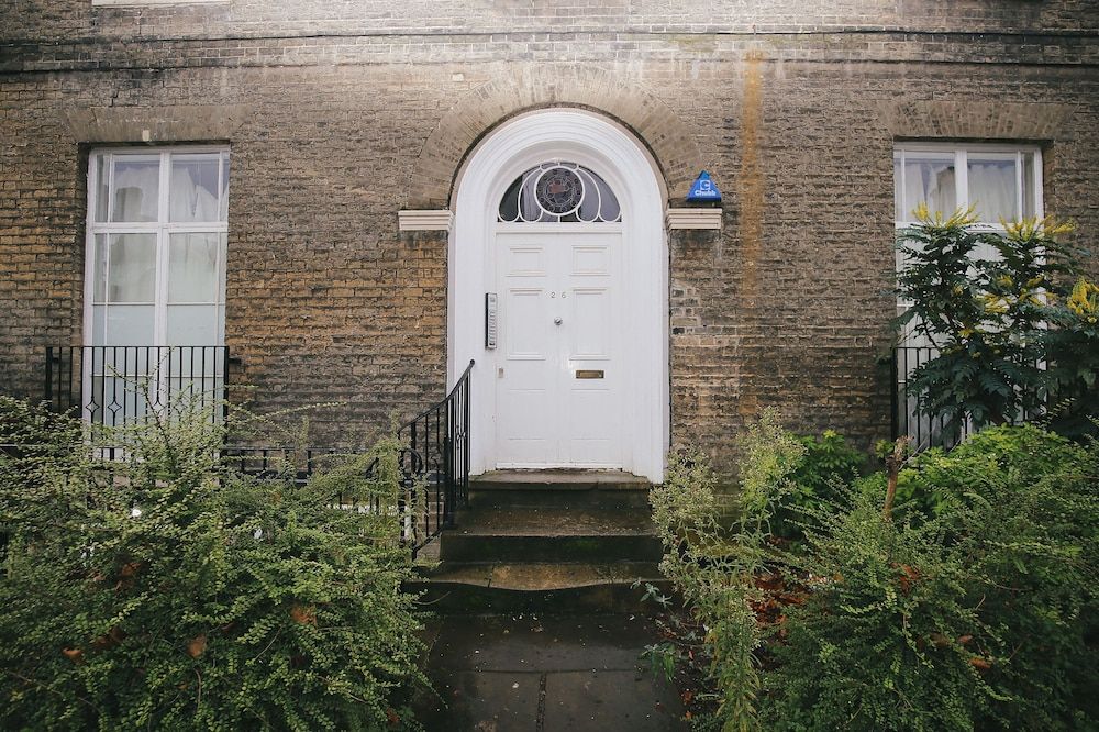 undefined Cambridge City Studios by Paymán Club 8