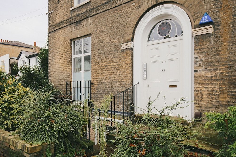 undefined Cambridge City Studios by Paymán Club 6