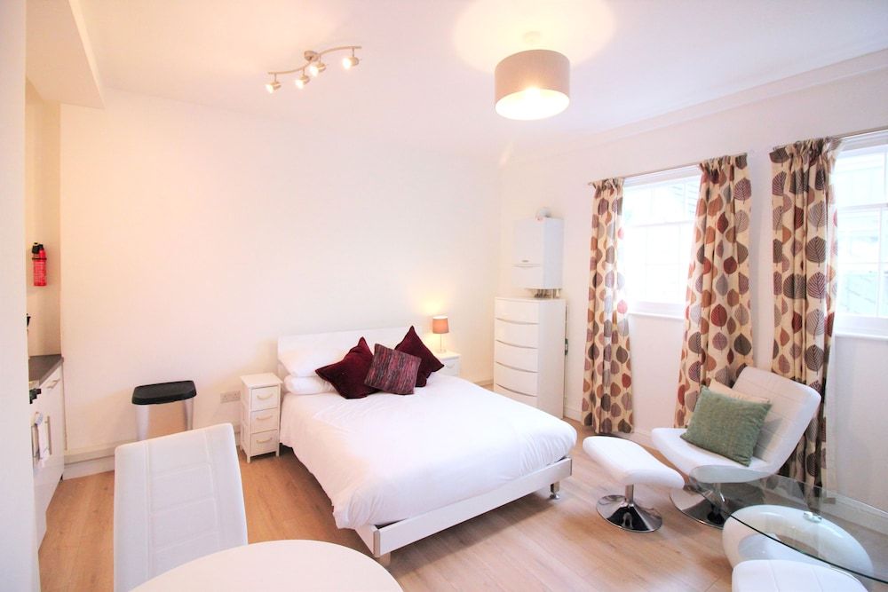 undefined Cambridge City Studios by Paymán Club 2