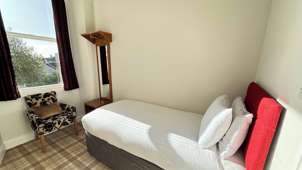 Superior Room, Connecting Rooms (Black Isle)