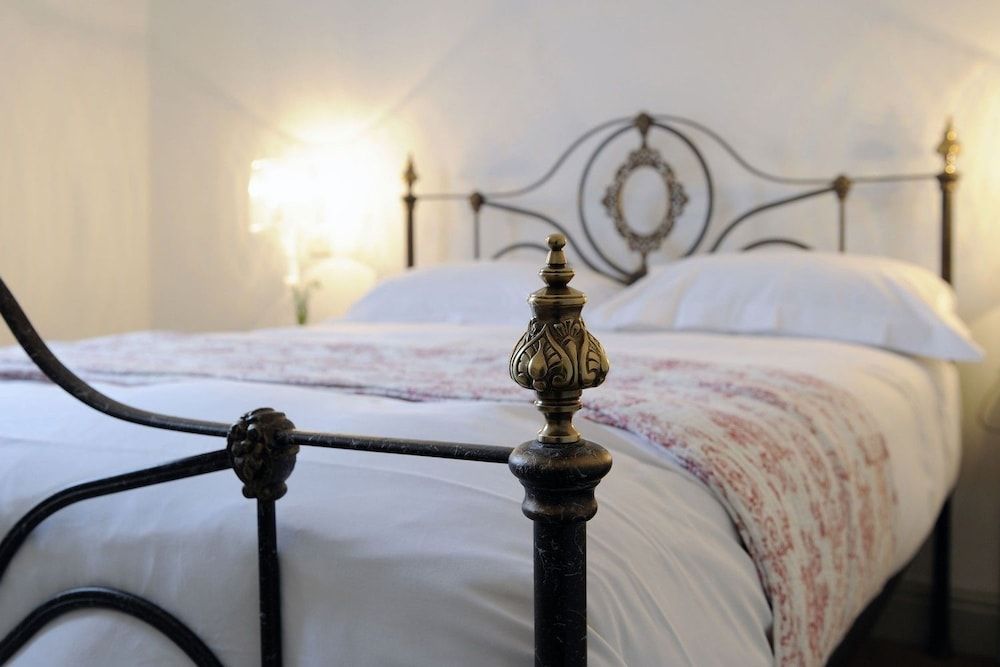 Lion and Pheasant Hotel Deluxe Double Room