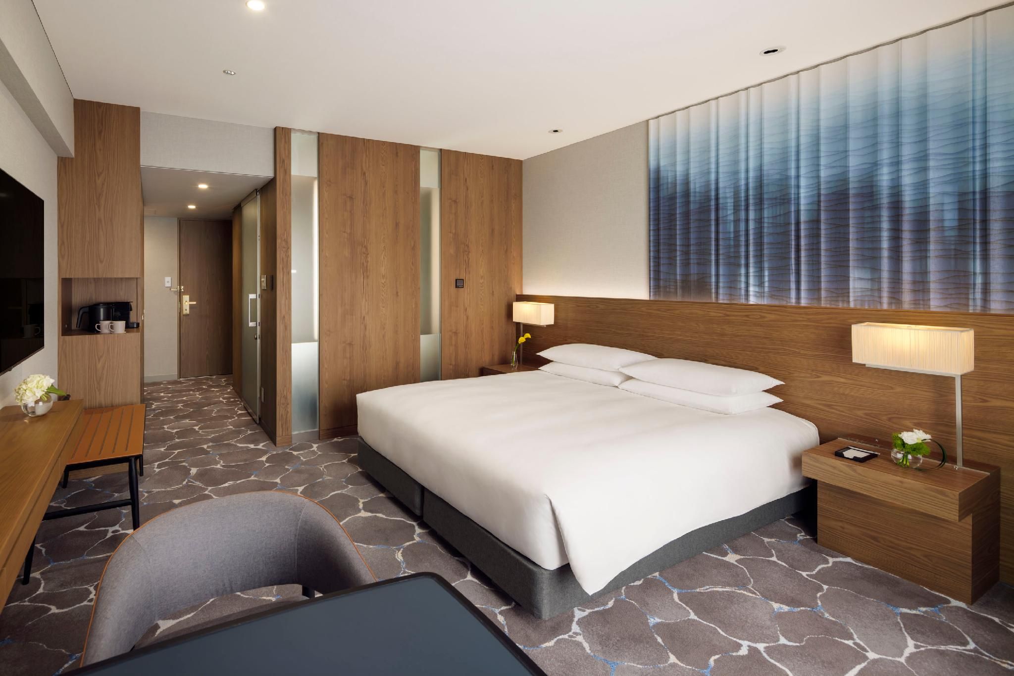 undefined Hyatt Regency Tokyo 8