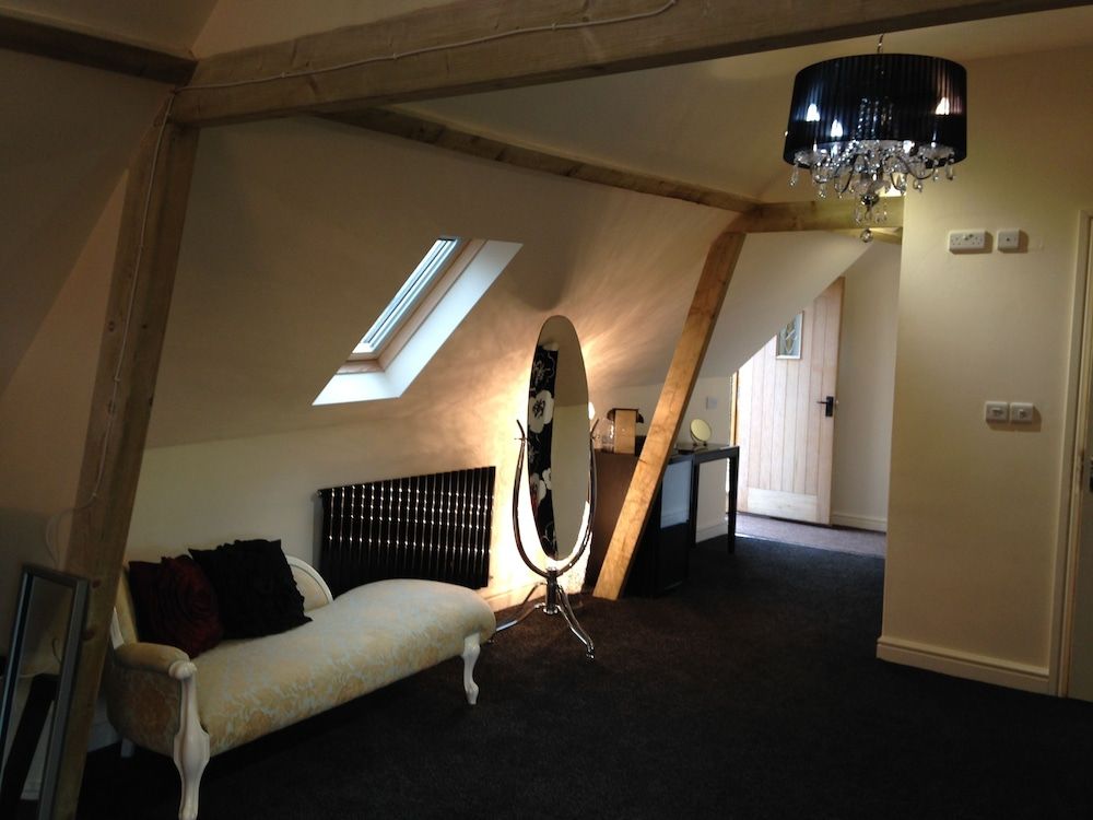 HILLS FARM STAYS Honeymoon Suite 4