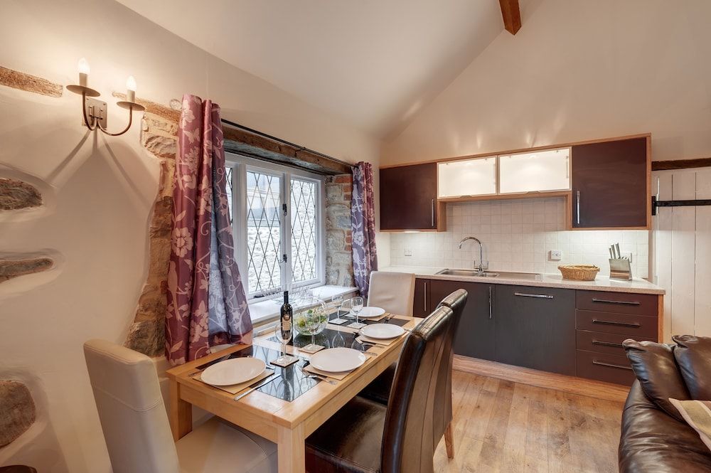 HILLS FARM STAYS Luxury Cottage, 2 Bedrooms 4