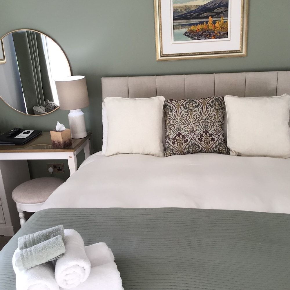 Castlecroft Standard Double Room 3