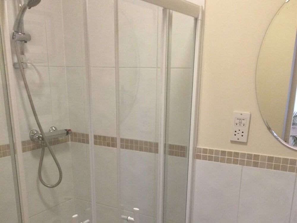 The Sun Inn Double Room, Ensuite 4