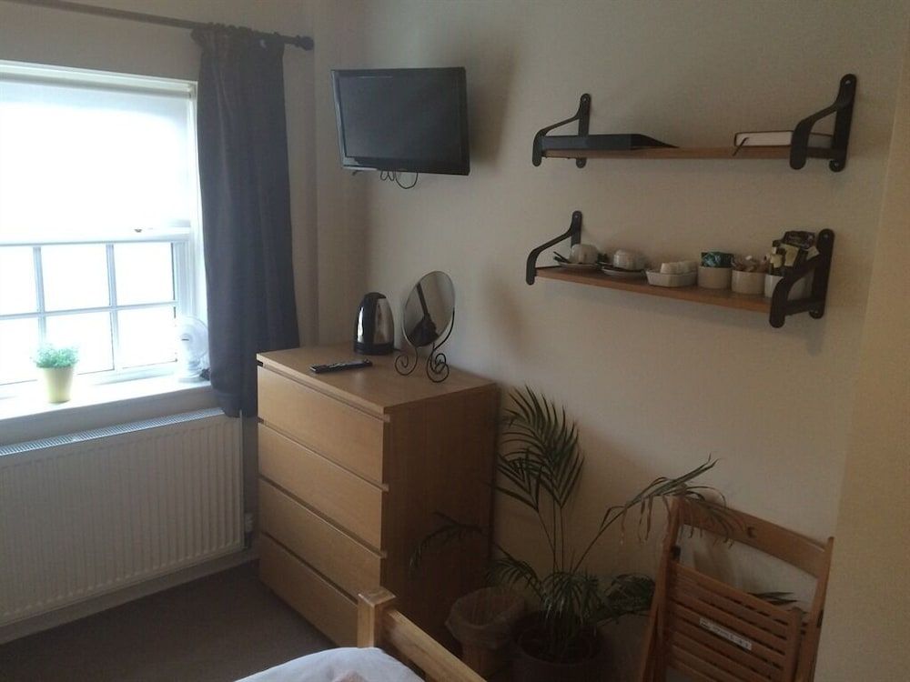 The Sun Inn Double Room, Ensuite 2