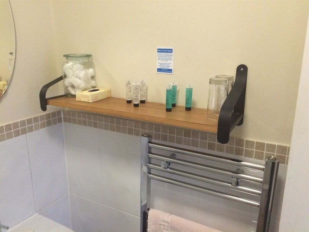 The Sun Inn Double Room, Ensuite 3