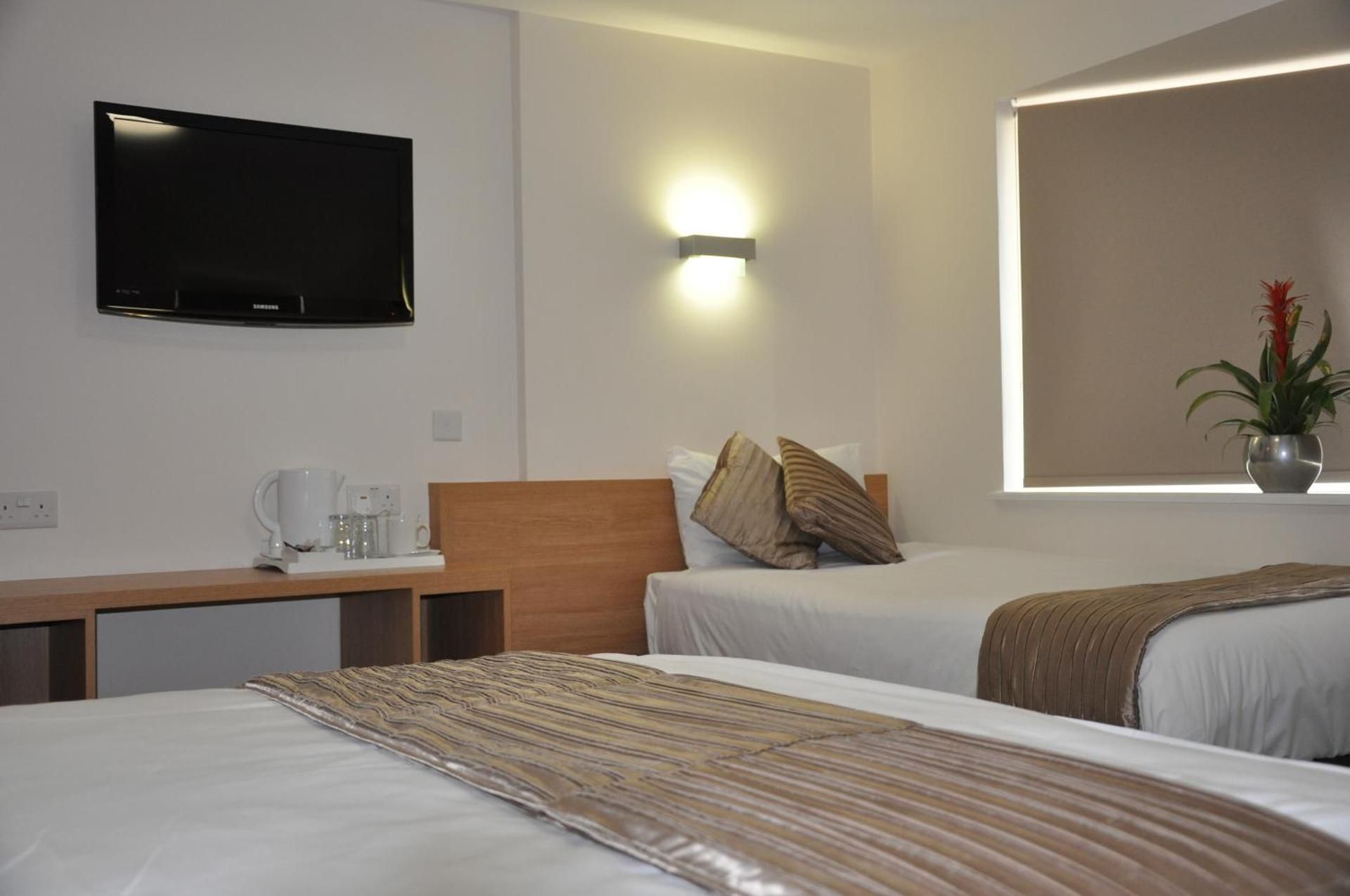 undefined Queens Hotel 9