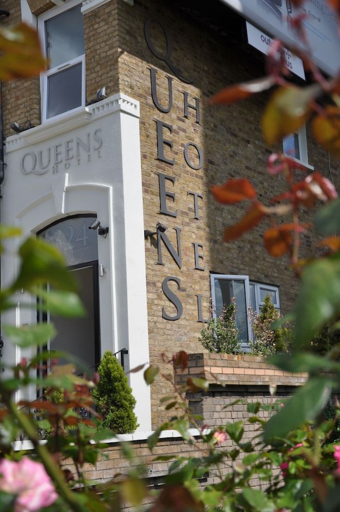 undefined Queens Hotel 5