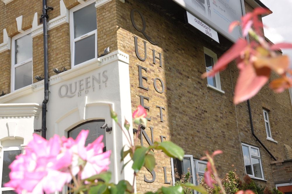 undefined Queens Hotel 6